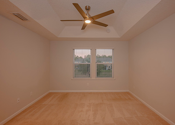 166 Richmond Dr_LR-21