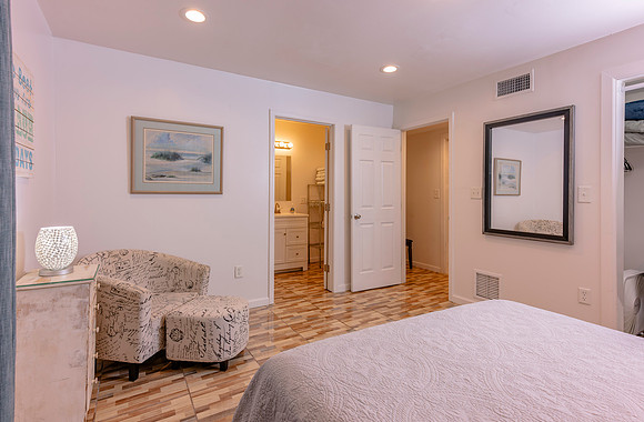 121 Sherwood Ave Apt 1 LoRes-8