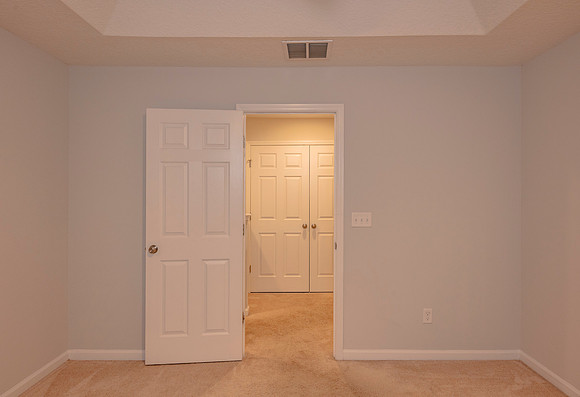 166 Richmond Dr_LR-22