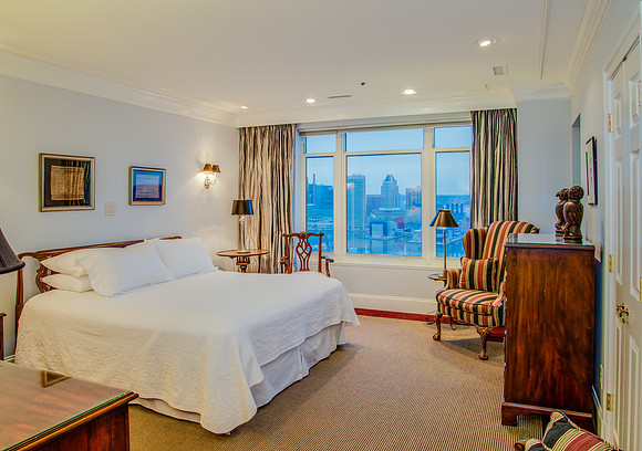 2201 HarborView BR
