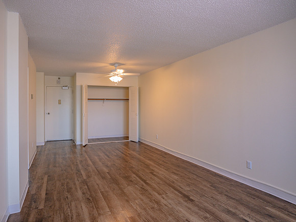 Central Manor Apartment Homes-6