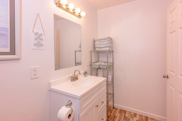 121 Sherwood Ave Apt 1 LoRes-11