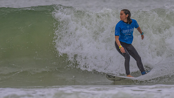 Supergirl Surfer Competition-4