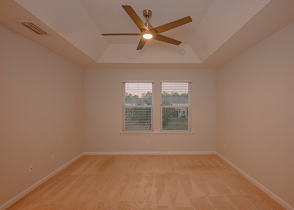 166 Richmond Dr-21