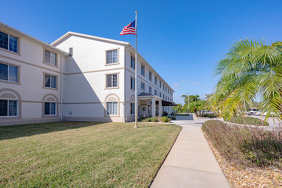 Luther Hall Appts Exterior HR-7