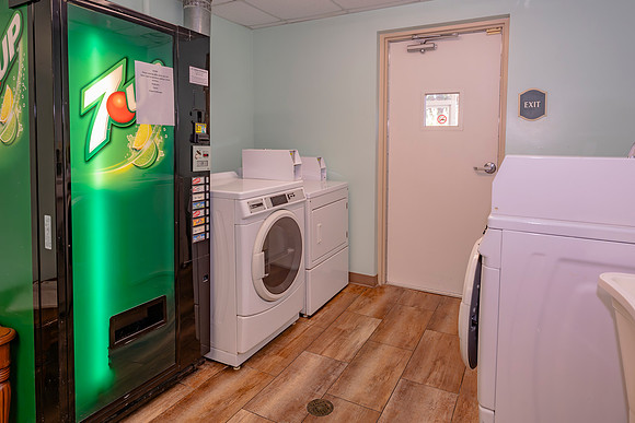 Luther Hall Laundry HR-2