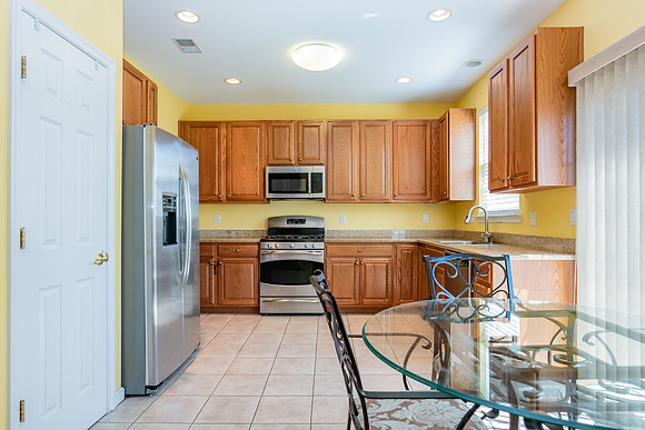 242 Morning Glory Kitchen-4