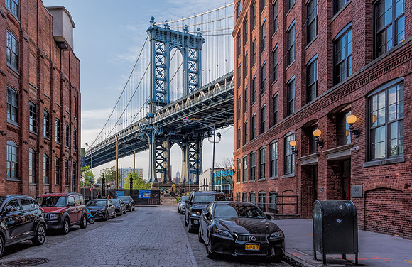 Manhattan Bridge Tower