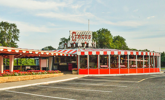 Circus Drive In-4