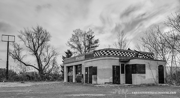 Abandoned Gas Station, Old Bridge, NJ
