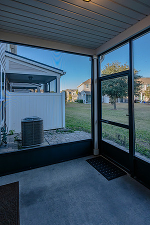166 Richmond Dr-8