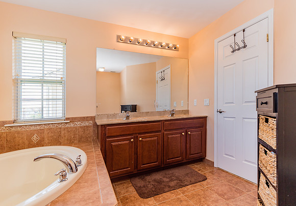 242 Morning Glory MasterBath-2