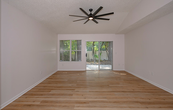 2991 Centerwood Dr Interiors Lo_Res-1