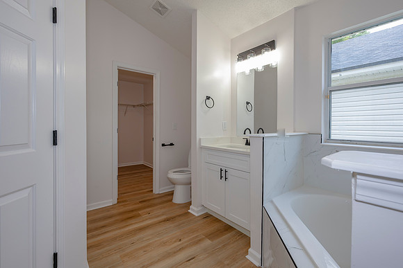 2991 Centerwood Dr Interiors Lo_Res-10