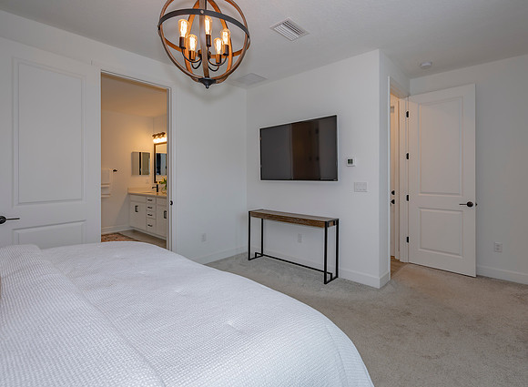 132 Millenia Dr Interiors Lo_Res-54