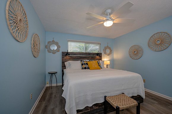 13- 1520 Republic Dr