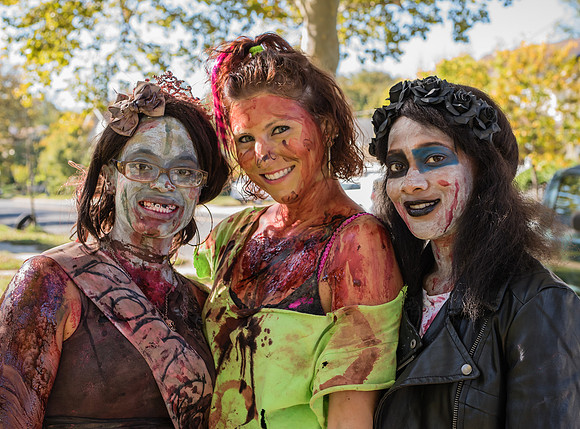 3 Zombies-1