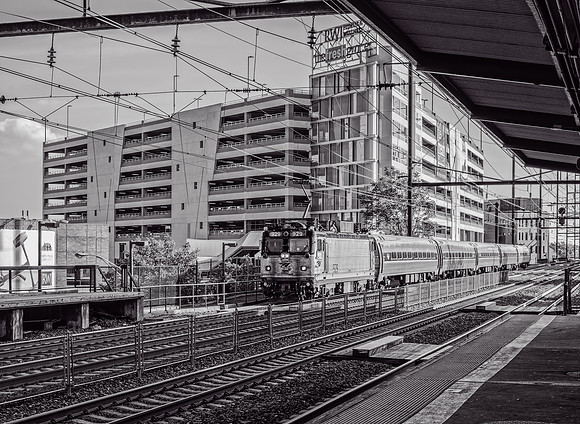 Amtrak, Easton Ave