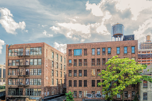 Screaming Building