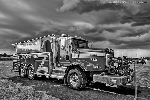 Readington Tender 32 B&W
