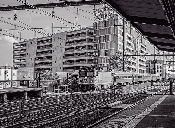 Easton Ave Station