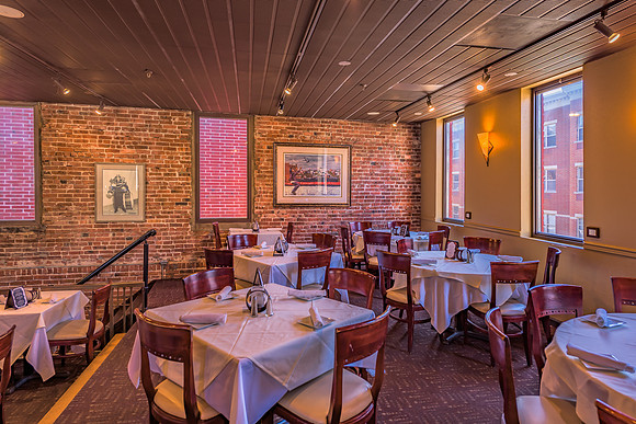 Delta Restaurant-17