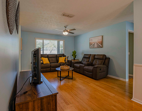 5- 1520 Republic Dr_LR