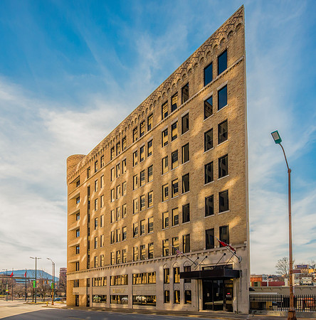 One Central Plaza, Rear