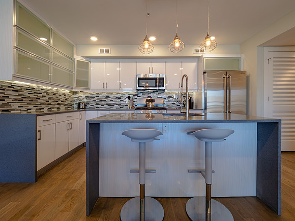 222 1st St Apt 7-3
