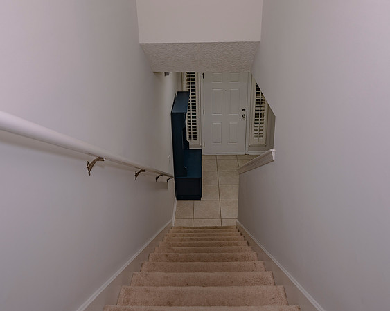 166 Richmond Dr-19