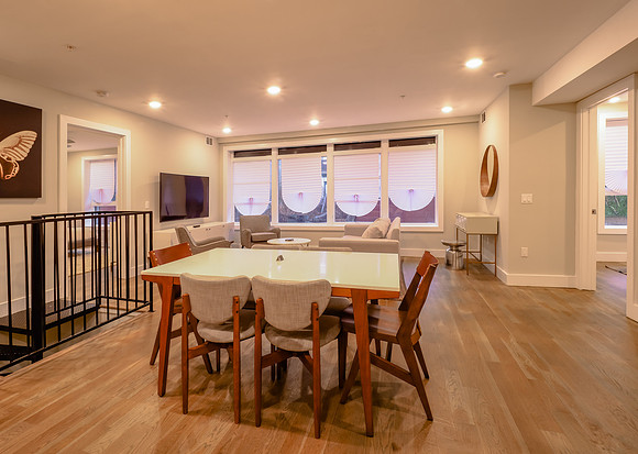 222 1st St Apt 2-2