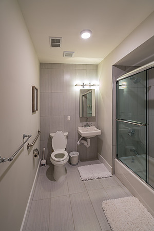 222 1st St Apt 3-3
