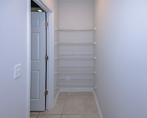 166 Richmond Dr-33