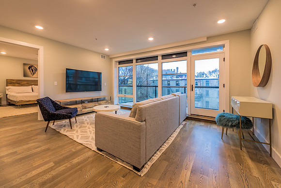222 1st St Apt 6-17