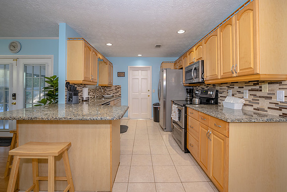32- 1520 Republic Dr