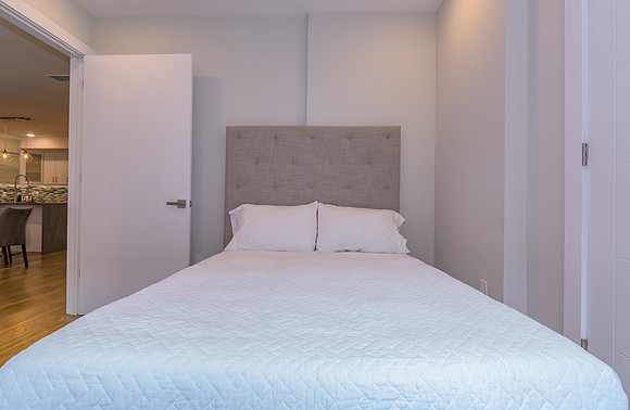 222 1st St Apt 1-17