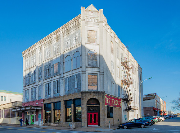 Old Ross Hotel (1888)