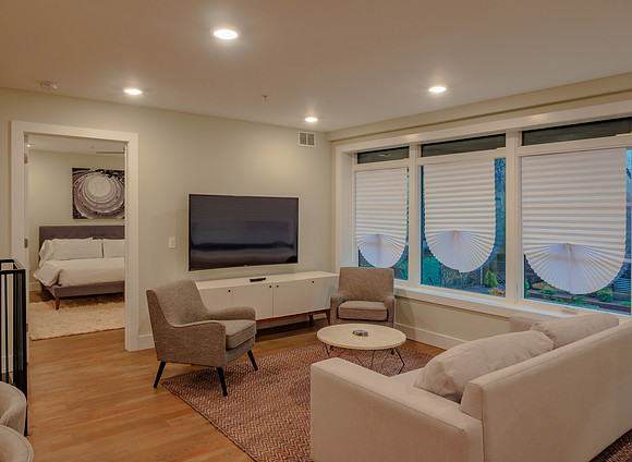 222 1st St Apt 2-9