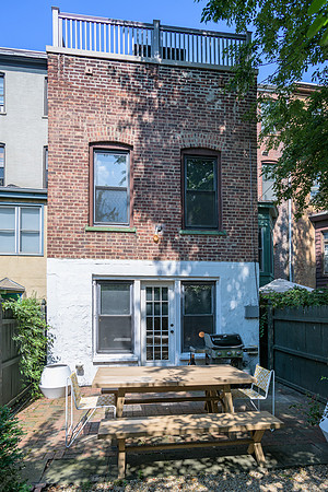 323 York-44