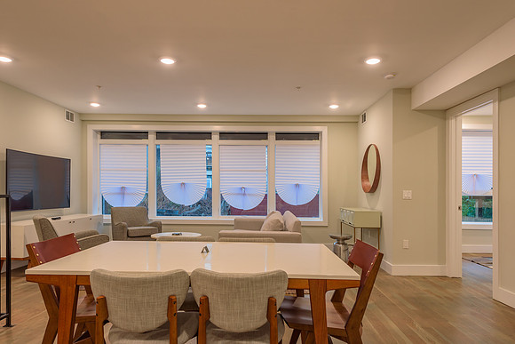 222 1st St Apt 2-8