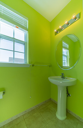 242 Morning Glory Bathroom1-1