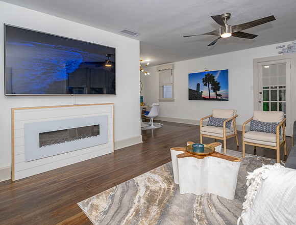 237 Rainey Ave Living-2