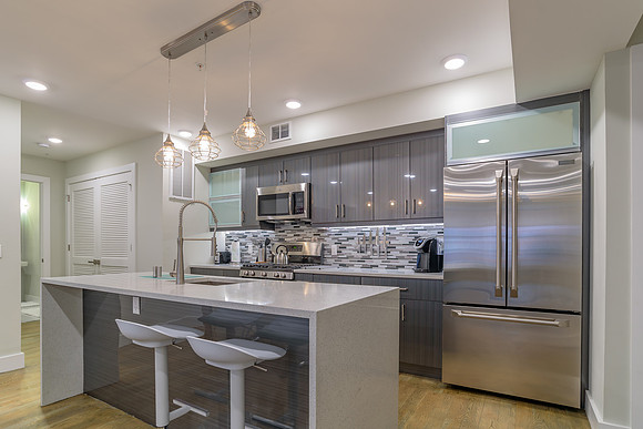 222 1st St Apt 3-23