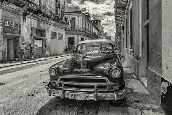 Habana Cars #3_12x18