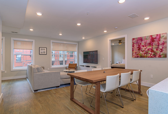 222 1st St Apt 3-18