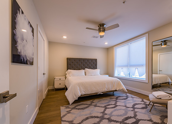 222 1st St Apt 7-4
