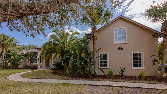 Cabeza Home External HiRes-9