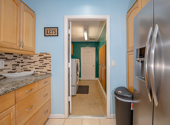 35- 1520 Republic Dr