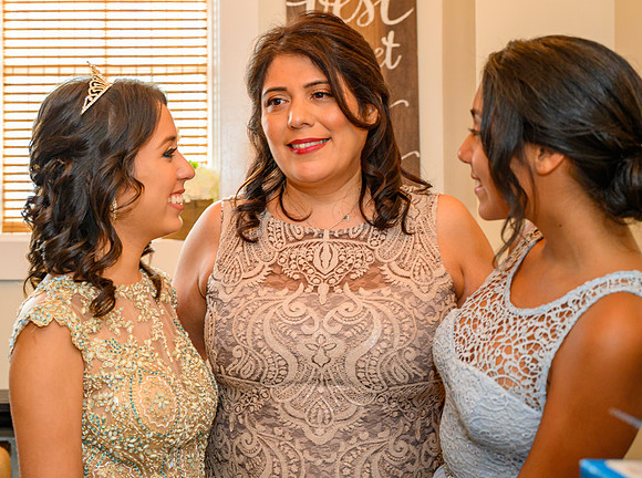 Mother & Daughters-2