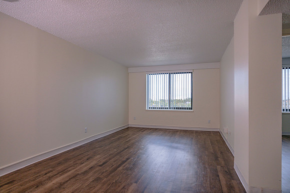 Central Manor Apartment Homes_LR-4